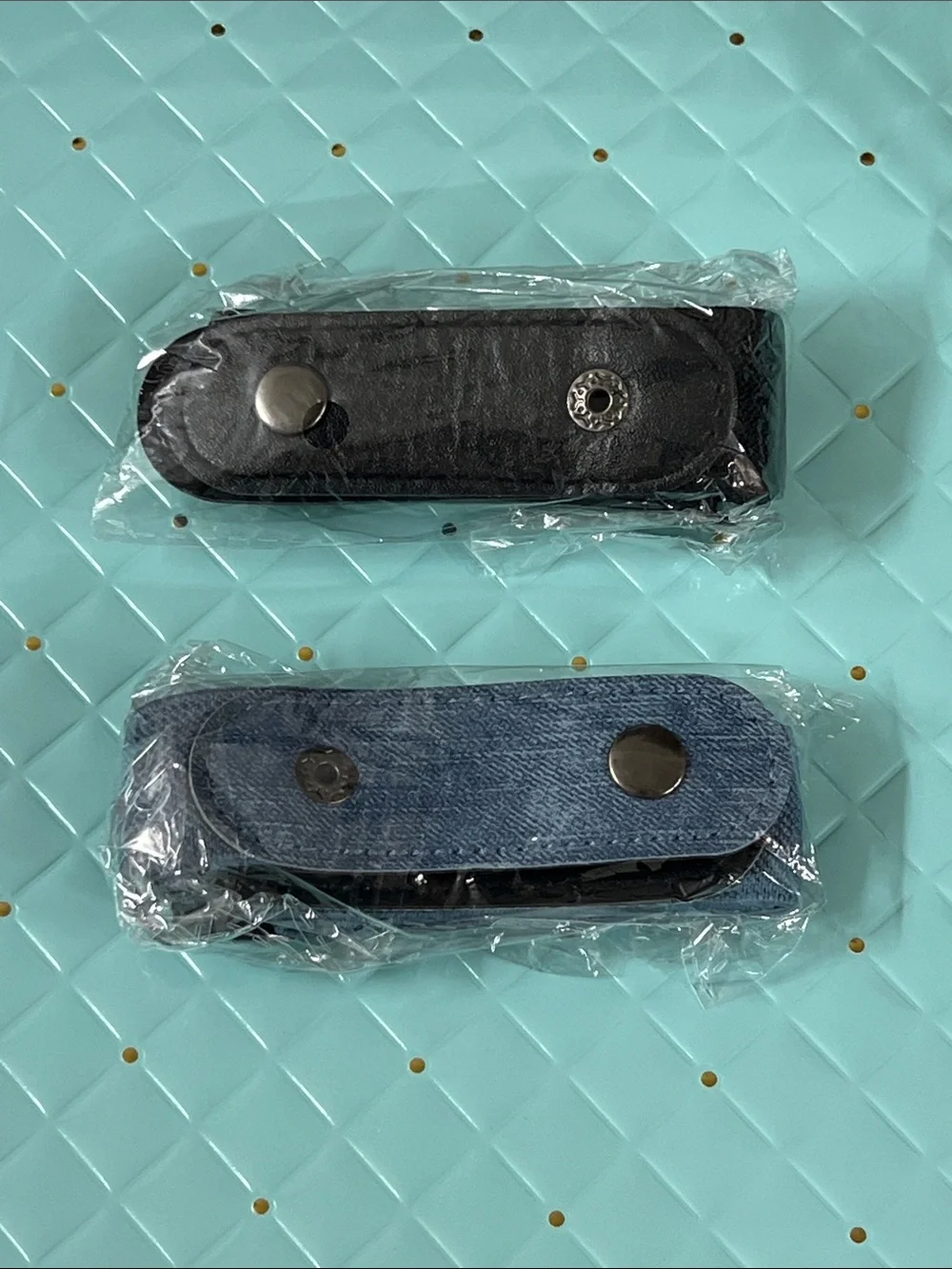 2 pcs of No-Buckle Adjustable Elastic Waistband Belt - Black & Denim Colors